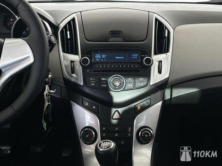 Chevrolet, Cruze, 1600, 124, бензин, седан, механика, передний привод, среднее состояние, левый, черный, 780 000 ₽