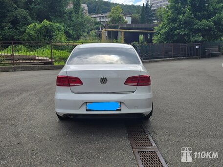 Volkswagen, Passat, 1400, 152, бензин, седан, механика, передний привод, среднее состояние, левый, белый, 749 000 ₽
