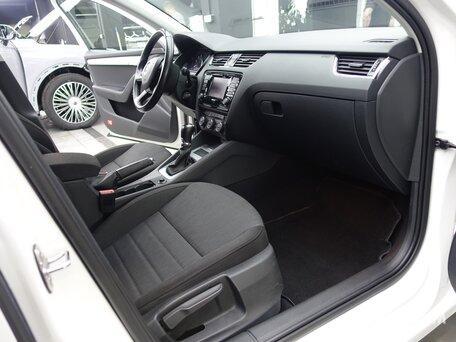 Skoda, Octavia, 1800, 110, бензин, хэтчбек, робот, передний привод, среднее состояние, левый, белый, 1 300 000 ₽
